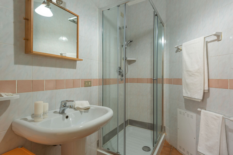 Bathroom 4, Residence I Mirti Bianchi, Olbia-Tempio