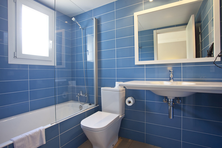 Bathroom 4, Apartamentos Seth Mestral y Llebeig, Baleares