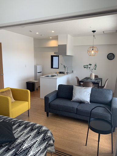 Others 4, European House Reisen, Fukuoka