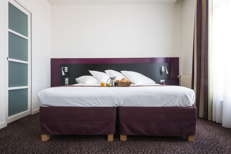 Bedroom 3, Mercure Lille Roubaix Grand Hotel Hotel, Nord