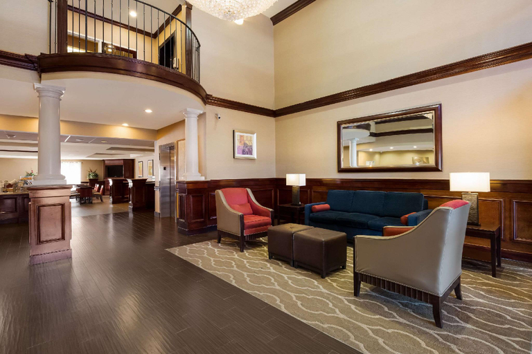 Public Area 2, Comfort Suites Near University, Middlesex
