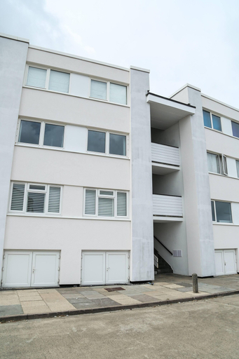 Exterior & Views 2, Tides - Beach Front Apartment in Bracklesham Bay, West Sussex
