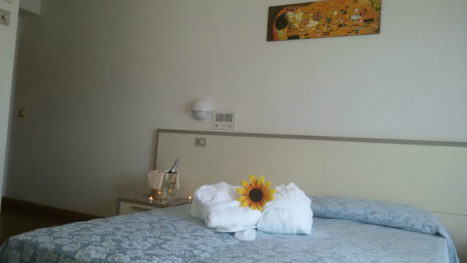Bedroom 3, Cristallo, Siena