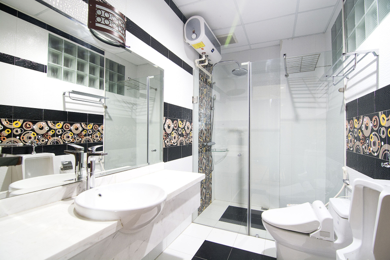 Bathroom 4, Canary Hotel & Apartment, Ba Đình
