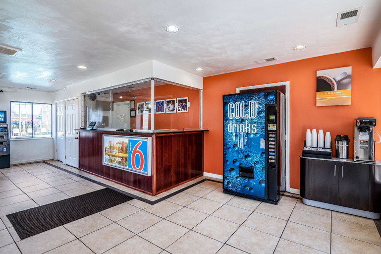 Public Area 2, Motel 6 Portsmouth, VA, Portsmouth