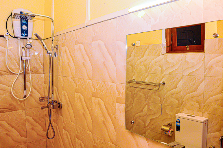 Bathroom 3, New Kandy Residence, K.F.G. & G. Korale