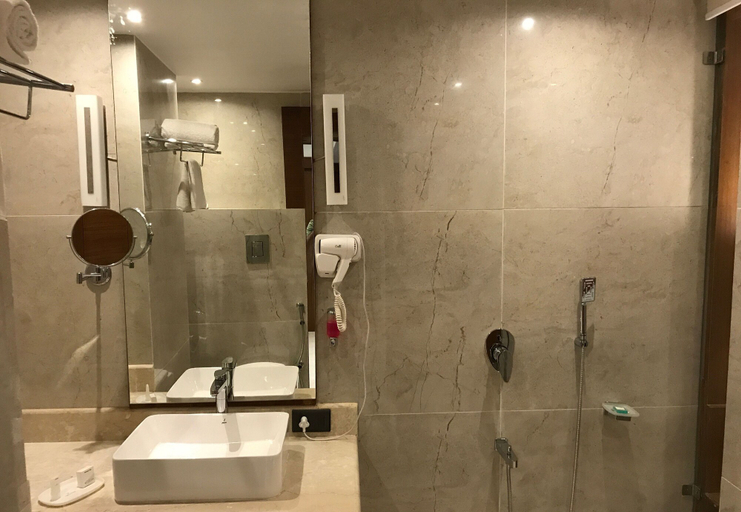 Bathroom 5, The Royal Melange Beacon, Ajmer