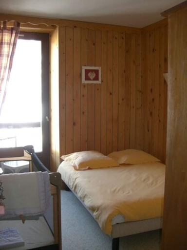 Bedroom 2, Gite Auberge de Salvagny, Haute-Savoie