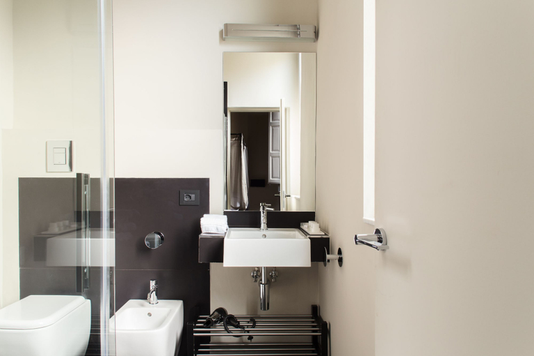 Bathroom 5, Le Royal, Reggio Di Calabria