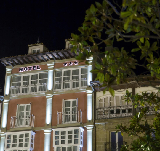 Exterior & Views 2, Hotel Plaza de la Paz, La Rioja