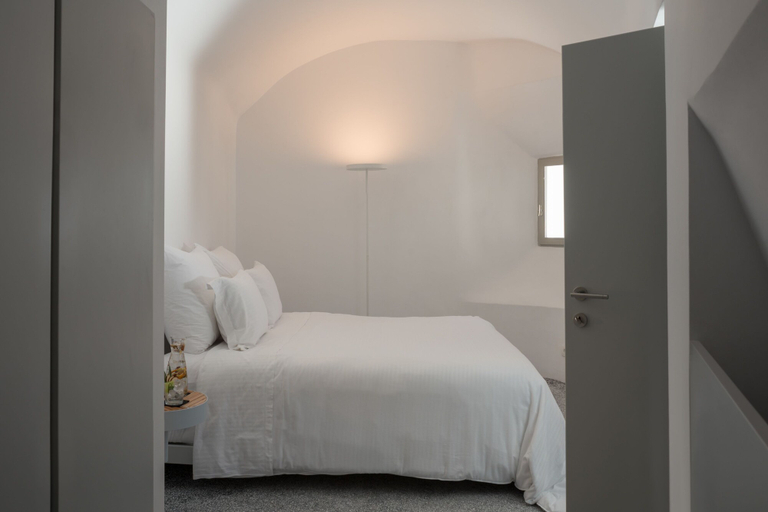 Bedroom 4, Echoes Luxury Suites, South Aegean