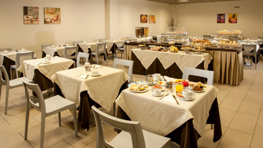 Food & Drinks 5, Hotel Artis, Rome