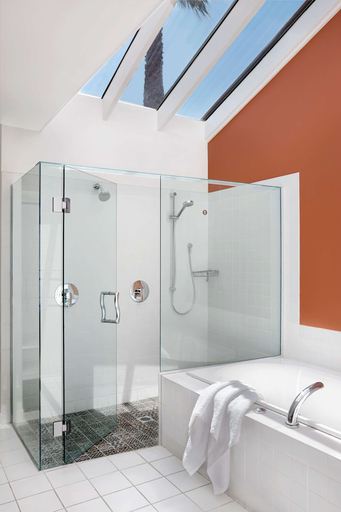 Bathroom 4, Rydges Formosa Auckland Golf Resort, Manukau