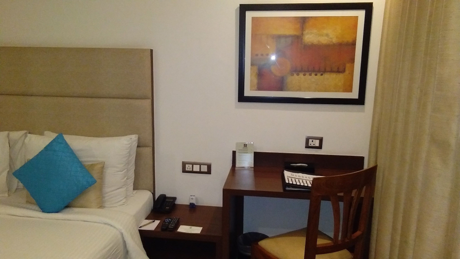 Bedroom 2, Ascent Biz Hotel, Gautam Buddha Nagar