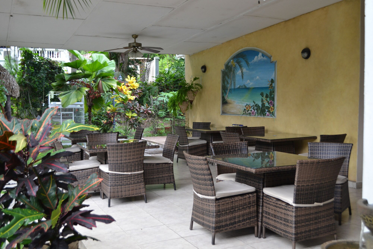 Food & Drinks 5, The Balboa Inn, Panamá