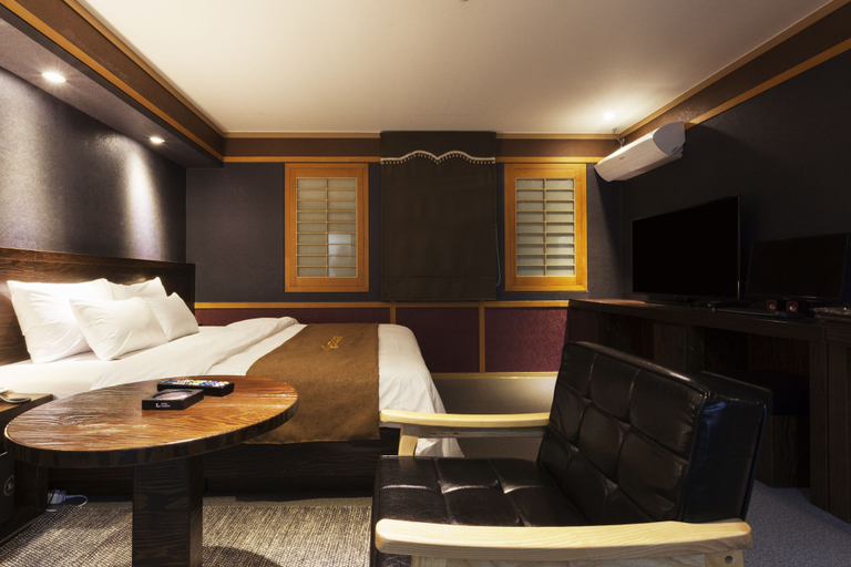 Bedroom 4, Hotel Leaders, Yeongdeungpo
