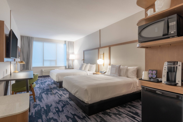 Bedroom 2, Fairfield Inn & Suites by Marriott Revelstoke, Columbia-Shuswap