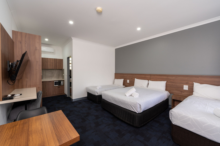 Bedroom 2, Yarra Valley Motel, Yarra Ranges - Lilydale