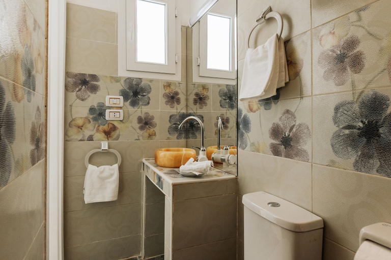 Bathroom 5, Desert Moon, Unorganized in Al Jizah
