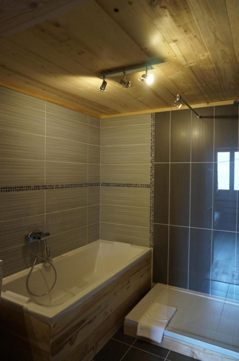 Bathroom 5, Maison d'hôtes La Barmaz, Haute-Savoie