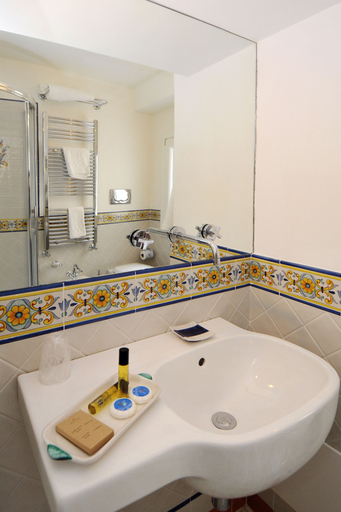 Bathroom 4, Boutique Gimagi, Salerno