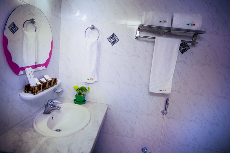 Bathroom 4, Hotel 71, Dhaka