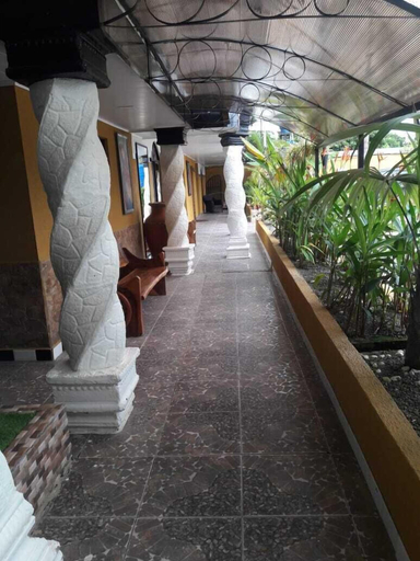 Others 5, Hotel Osly del Norte, Corredores
