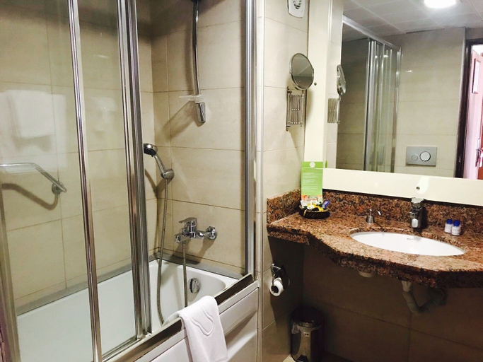 Bathroom 4, Hotel Villa Marina, Bandırma