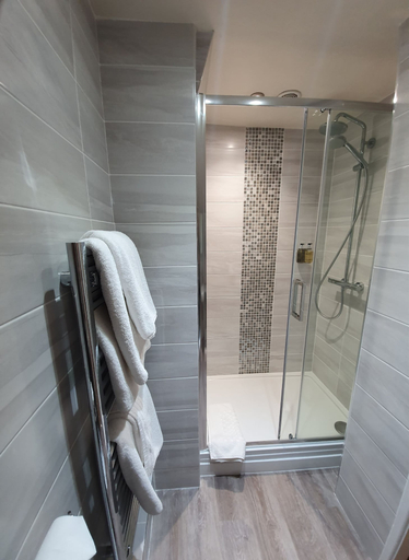 Bathroom 4, The Upper House, Staffordshire