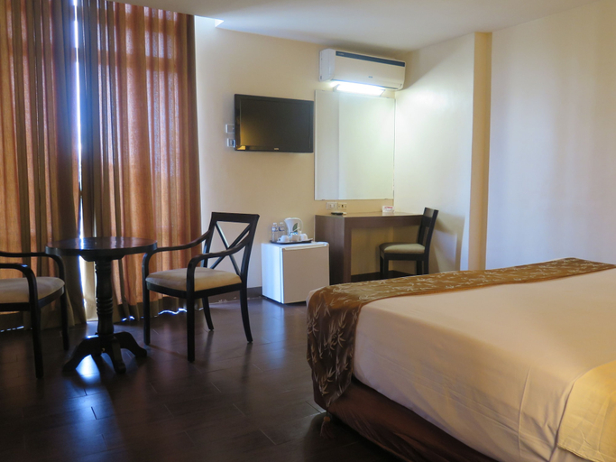 Bedroom 3, The Ritz Hotel at Garden Oases, Davao City