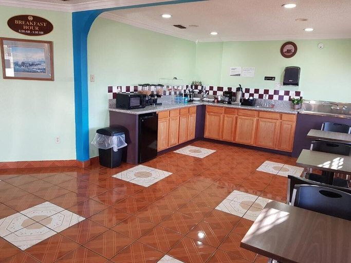 Food & Drinks 5, Budget Inn Eastland, Eastland