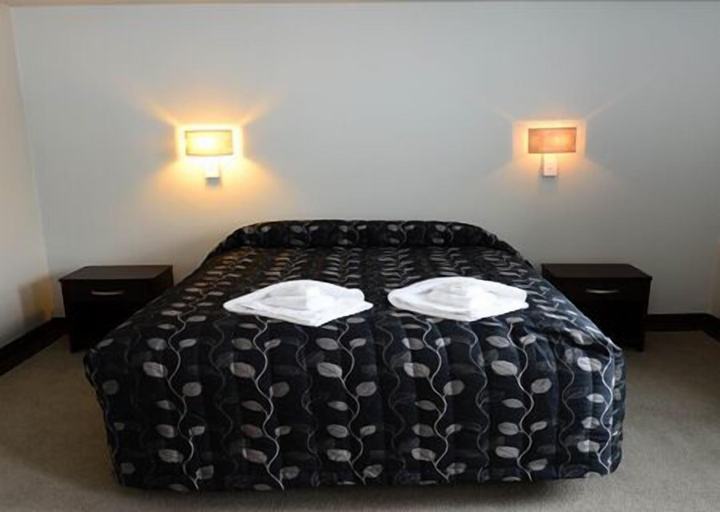 Bedroom 5, Hotel Imperial, Thames-Coromandel