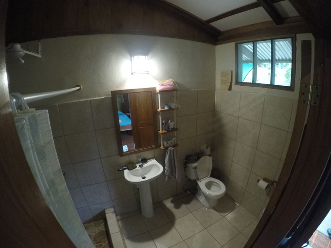 Bathroom 4, Cabañas Bajo Bosque Drake, Osa