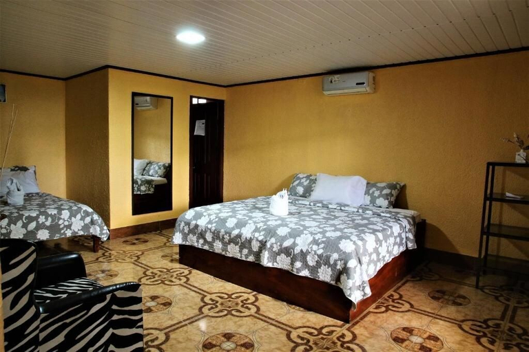 Bedroom 2, Hotel Osly del Norte, Corredores