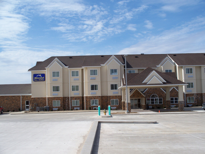 Exterior & Views 2, Microtel Inn & Suites by Wyndham Quincy Downtown/River Area, Adams