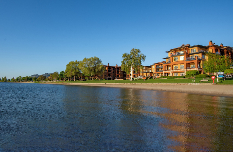 Exterior & Views 2, Watermark Beach Resort, Okanagan-Similkameen