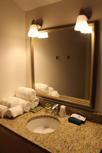Bathroom 3, Cedar Creek, Franklin
