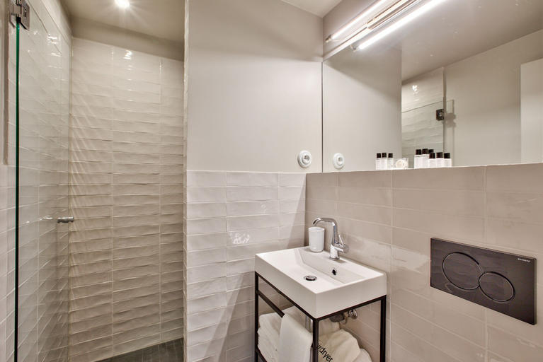 Bathroom 5, Maison Barbès, Paris