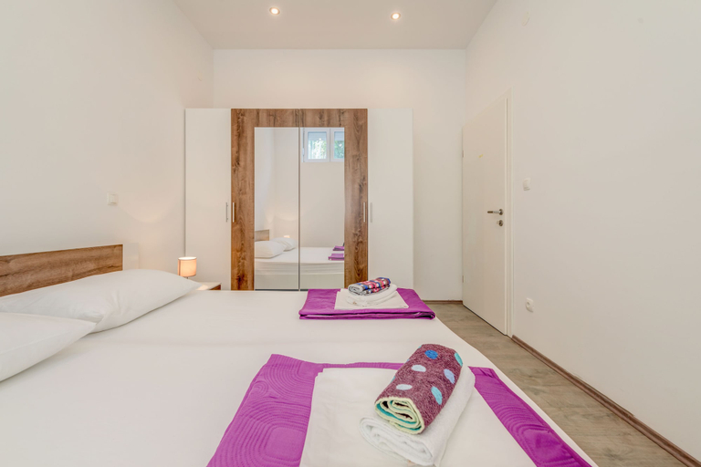 Bedroom 2, Apartments Maestral, Split