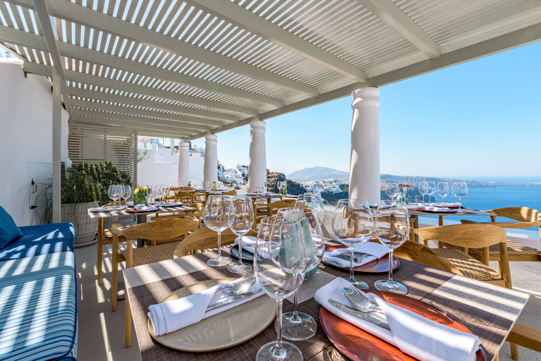 Food & Drinks 4, Iconic Santorini by Sandglass, South Aegean