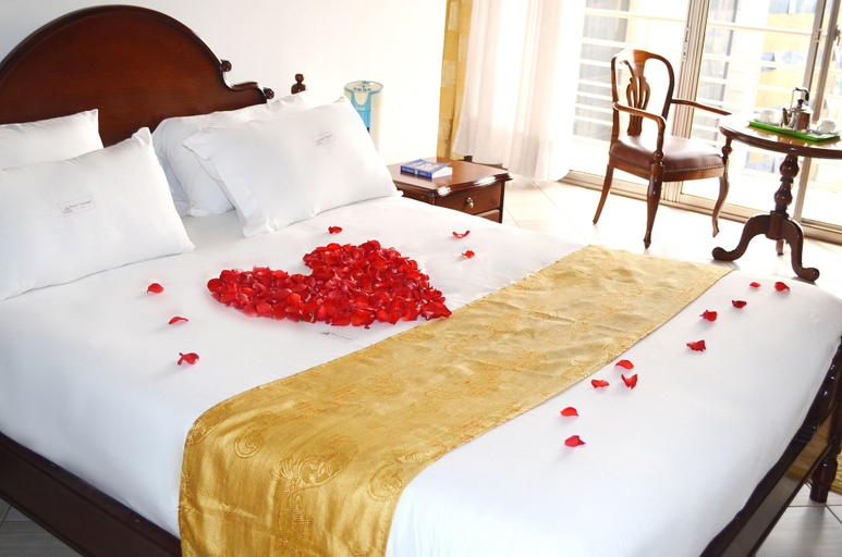 Bedroom 3, Hotel Triangle, Kampala
