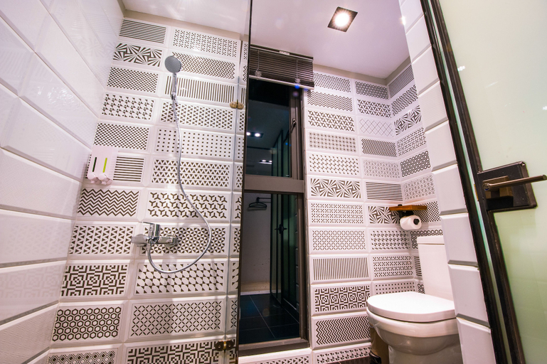 Bathroom 4, Pathway B&B, Penghu