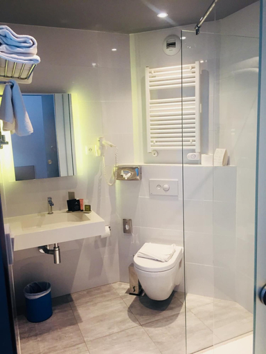 Bathroom 4, Colmar Hotel, Haut-Rhin