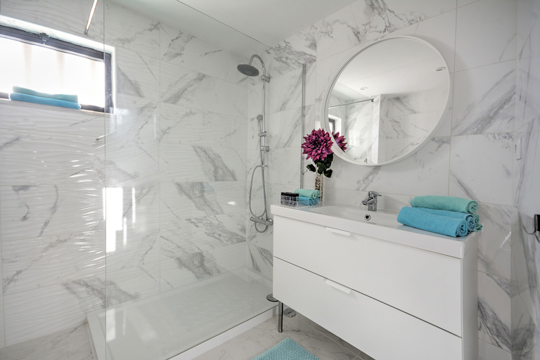 Bathroom 4, In Faro with Sea View, Faro