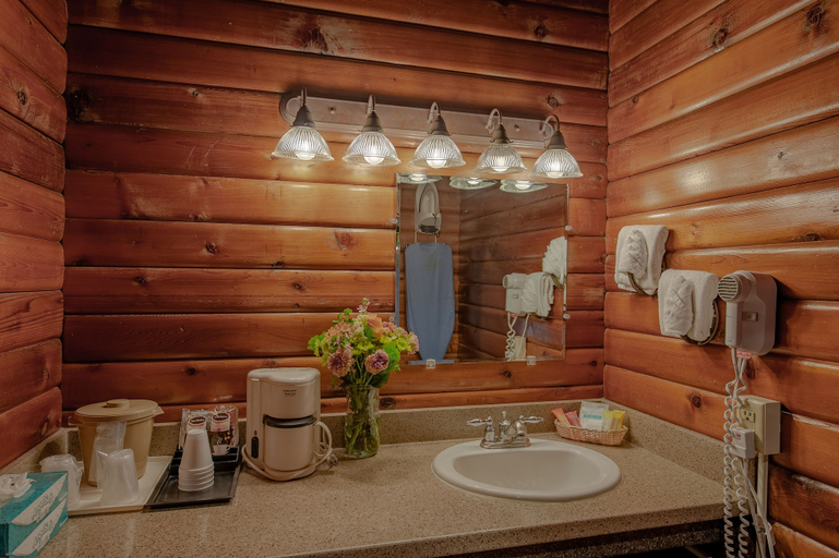 Others 4, Antler Inn, Teton