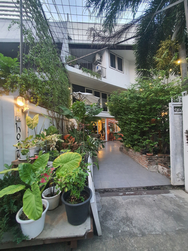 Exterior & Views 2, Home16 Hostel 16, Khlong Toey
