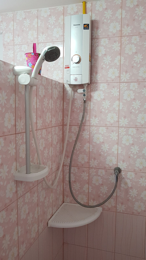Bathroom 4, Tip House, Khao Kho