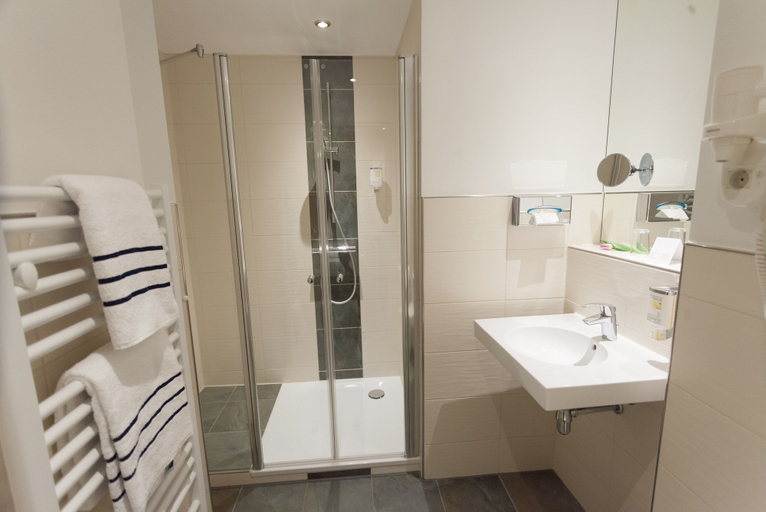 Bathroom 4, martas Hotel Allegra Berlin, Berlin