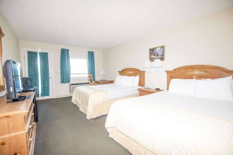 Bedroom 3, Lake Chatuge Lodge, Towns