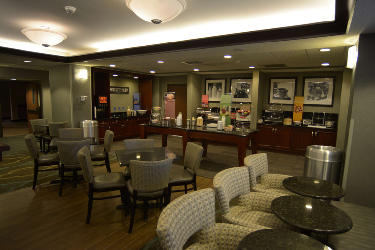Food & Drinks 5, Hampton Inn Warsaw, Kosciusko